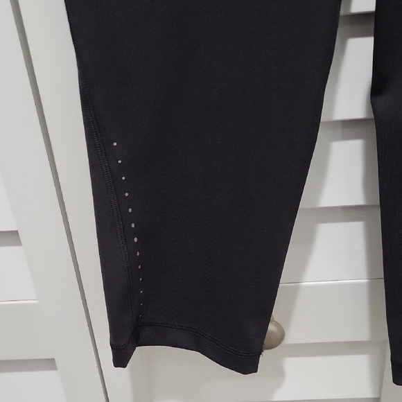 Lululemon Black Swift Speed HR Crop 21" Leggings With Pockets - Picture 3 of 7
